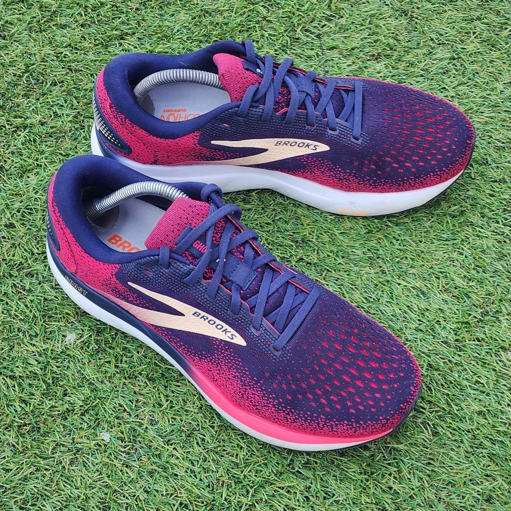 BROOKS GHOST 16 - Women's Athletic Shoes - SIZE 12 D WIDE